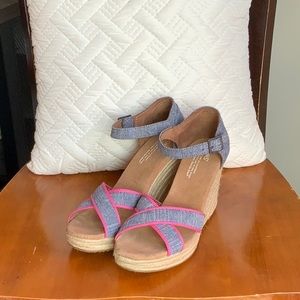 Toms. Brand new in the box chambray strappy wedges. Buckle closure.